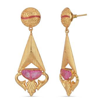 Pink pearl earrings 3