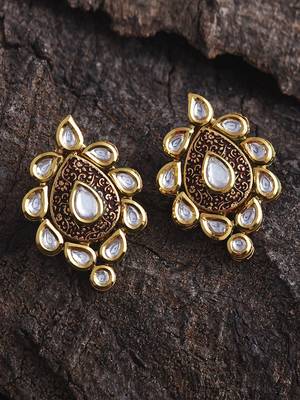 White pearl earrings 1