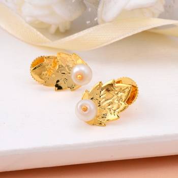 White pearl earrings 3