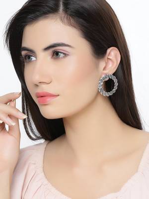 White pearl earrings 2