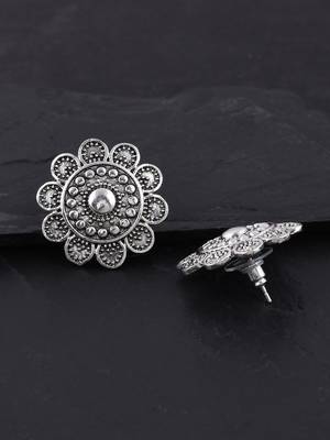 White pearl earrings 3