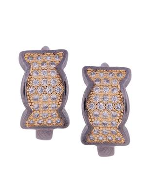 White pearl earrings 3