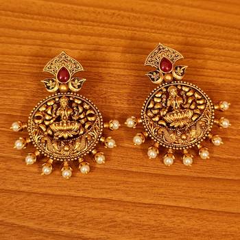 Red danglers-drops 1