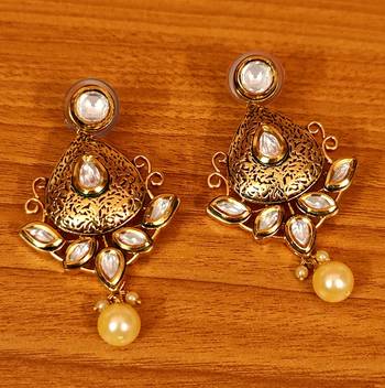 White danglers-drops 1