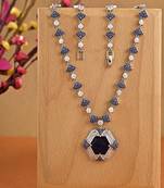 Multicolor necklaces