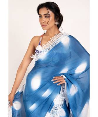 blue chiffon tie and dye saree with crochet lace 3
