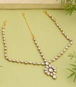 Multicolor maang-tikka