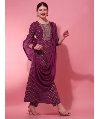 SheWill Women Burgundy Embroidered & Foil Printed Anarkali Kurta with Trousers & Dupatta 3