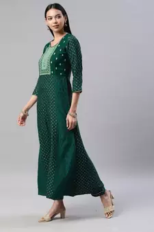 SheWill Women Green Embroidered & Foil Printed Anarkali Kurta with Trousers & Dupatta