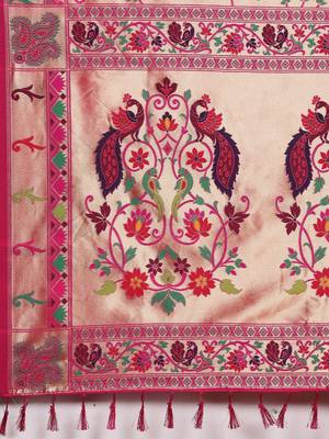 Pink woven silk saree with blouse 4