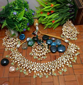 Green Copper Gold Plated Kundan Handmade Necklace Earrings Maangtika Set Jewellery 1