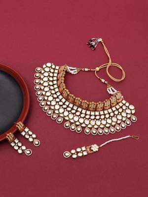White necklace-sets 1