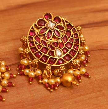 Red earrings 2