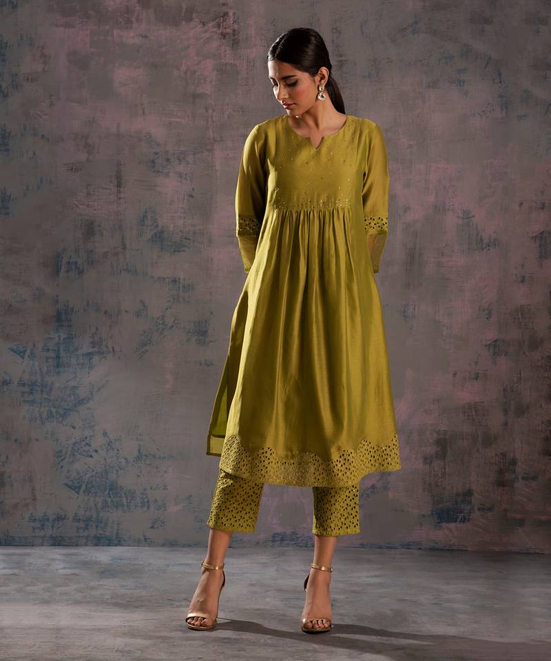Berry Green Front Gathered Kurta With Pant & Berry Green Dupatta