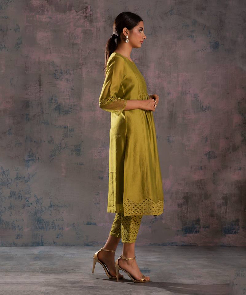 Berry Green Front Gathered Kurta With Pant & Berry Green Dupatta