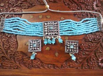 Turquoise DESIGNER FLORAL KUNDAN STUDED ONYX STONE MULTILAYER CHOKER NECKLACE SET WITH EARRINGS 1