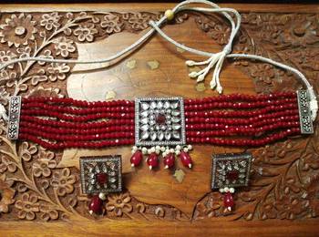 Red DESIGNER FLORAL KUNDAN STUDED ONYX STONE MULTILAYER CHOKER NECKLACE SET WITH EARRINGS 1