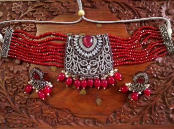 Red DESIGNER FLORAL KUNDAN STUDED ONYX STONE MULTILAYER CHOKER NECKLACE SET WITH EARRINGS 1