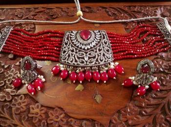 Red DESIGNER FLORAL KUNDAN STUDED ONYX STONE MULTILAYER CHOKER NECKLACE SET WITH EARRINGS 2