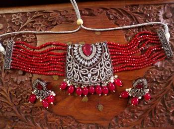 Red DESIGNER FLORAL KUNDAN STUDED ONYX STONE MULTILAYER CHOKER NECKLACE SET WITH EARRINGS 3