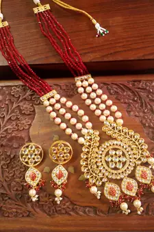Red DESIGNER FLORAL MEENAKARI KUNDAN STUDED ONYX STONE MULTILAYER NECKLACE SET WITH EARRINGS