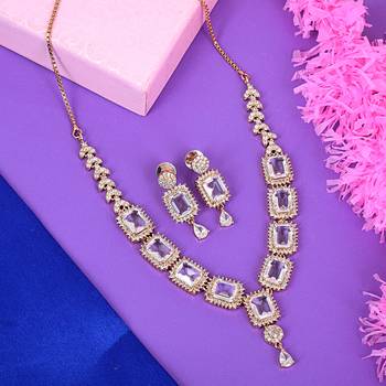 White necklace-sets 1
