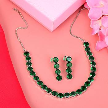 Green necklace-sets 1