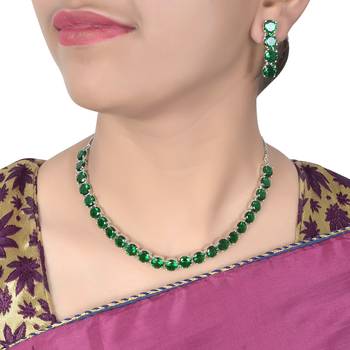 Green necklace-sets 2