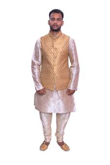 Men's Double Tone Matching Kurta Churidar With Gold Bindoo Waistcoat