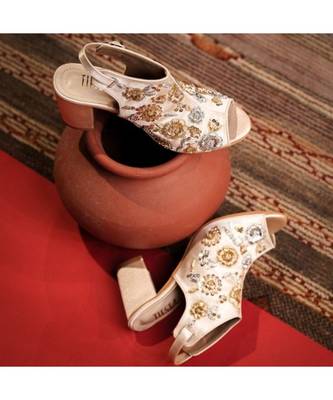 Zahara (Hand Embroidered, Gold Blocks Heels) 3