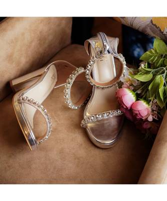 Kash (White And Silver Stones And Pearl, Silver Suede High Heels Ankle Strap) 3