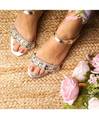 Mira (Silver Open Sandals Diamond And Stones ) 1