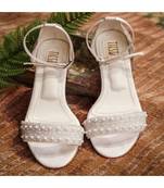 Pearly Bride (White Floes)