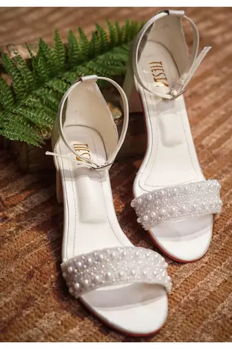 Pearly Bride (White Floes)