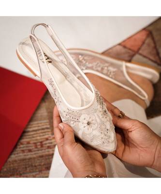 Cinderella Mules (Hand Embroidery, White Pointy) 3