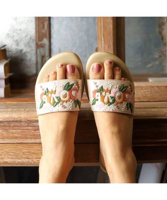 Gratitude (Love) (Basic Comforable Daily Wear Flats) 2