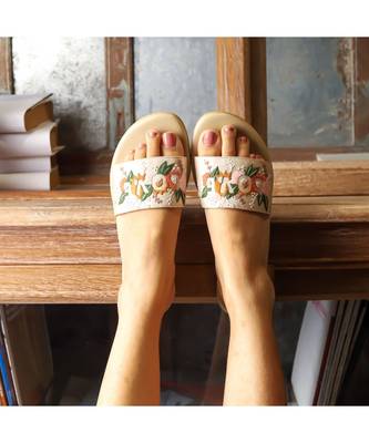 Gratitude (Love) (Basic Comforable Daily Wear Flats) 3