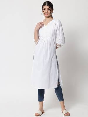 MATINE Women Self Design Straight Kurta 1