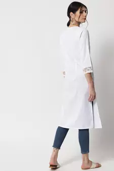MATINE Women Self Design Straight Kurta