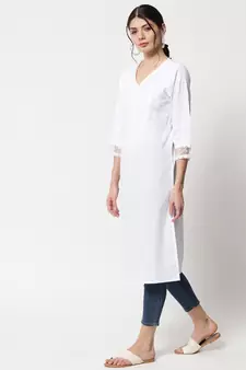 MATINE Women Self Design Straight Kurta