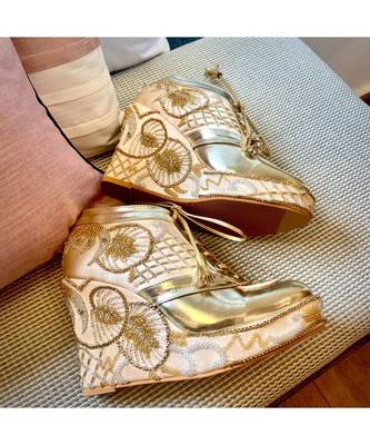 Sneaker Wedges ( Gold Embroidery) 1