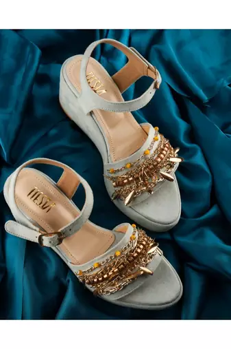 Jewel (Green Wedges)