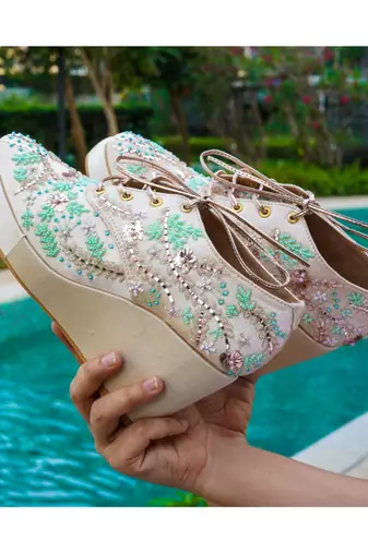 Sneaker Wedge (Multi)