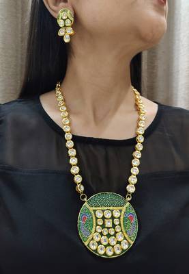 Green Kundan Meenakari Necklace Set 1