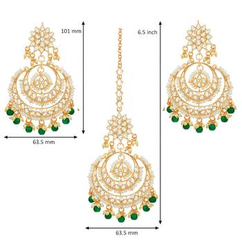 Traditional Gold Plated Wedding Chandbali Kundan & Pearl Earring Set With Maang Tikka for Women 5