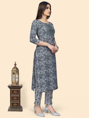 Vbuyz Women'S Print & Embroidered Straight Cotton Grey Stitched Kurta Pant With Dupatta 5