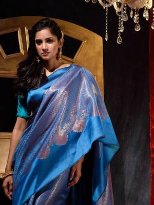 Handwoven Firozi Banarasi silk blend Saree with Blouse Piece 5