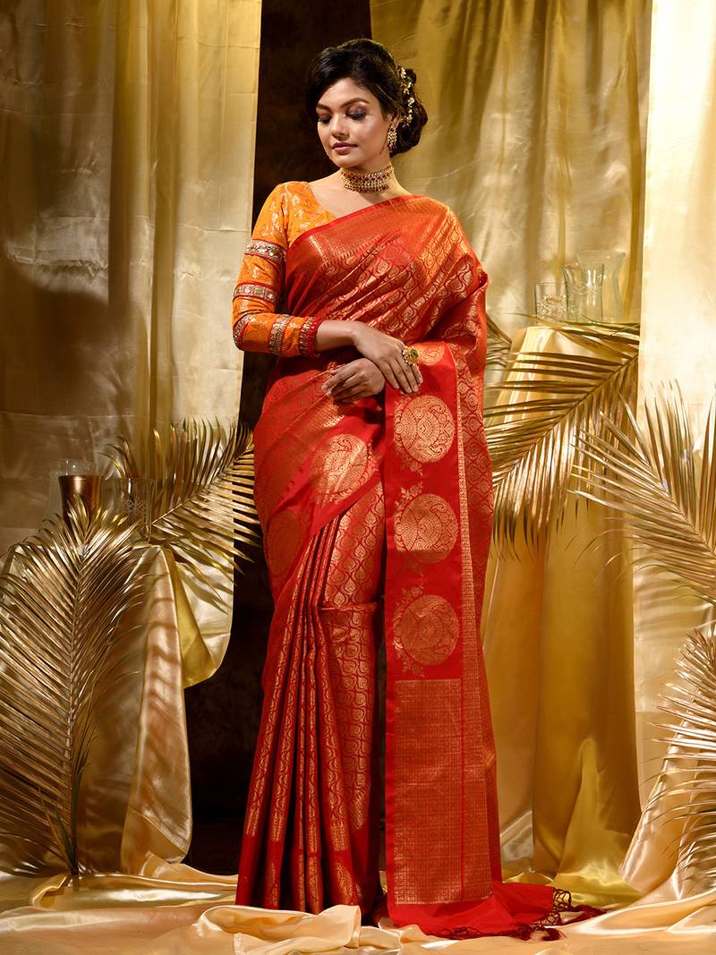 Red Zari Weaved Kanjivaram Saree with Blouse Piece