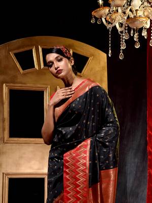 Handloom Black Katan Silk Banarasi Saree with Blouse Piece 5