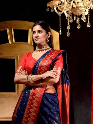 Handloom Navy Blue Katan Silk Banarasi Saree with Blouse Piece 5